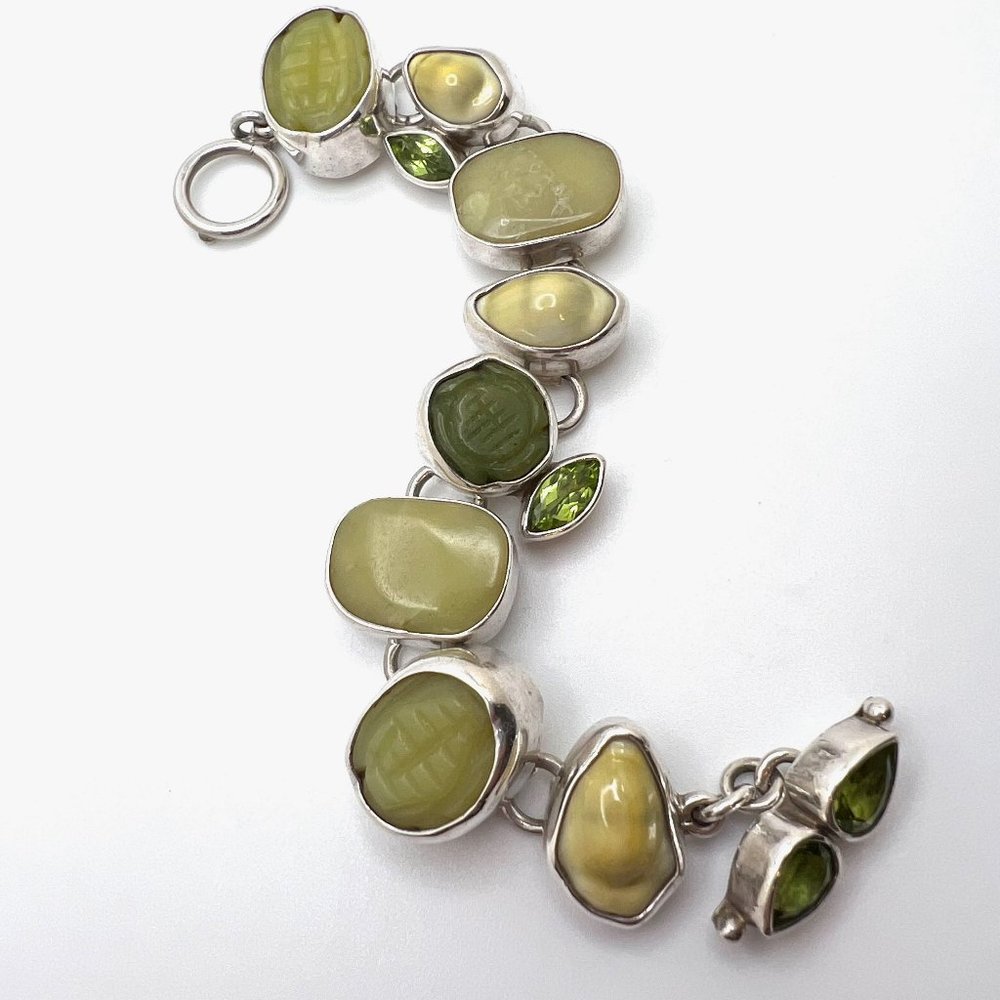 Echo of the Dreamer Sterling Carved Jade Toggle Bracelet - Picture 2 of 7